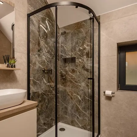 Vrh By Interhome
